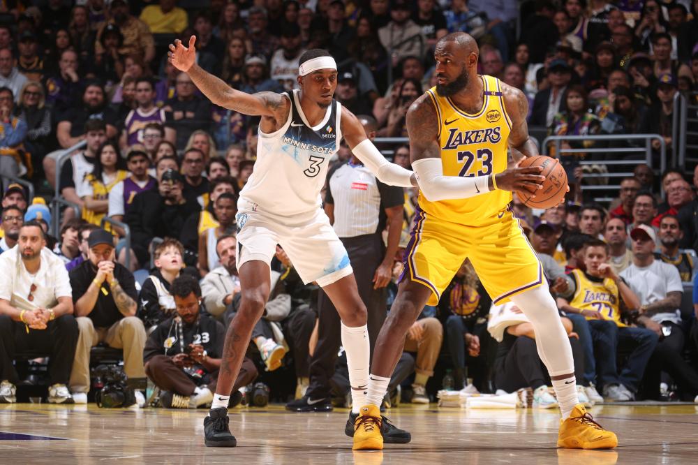 频频制造威 频频制造威